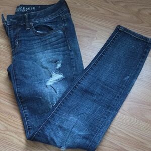 American Eagle Outfitters Women's Distressed Dark Blue Skinny Jeans